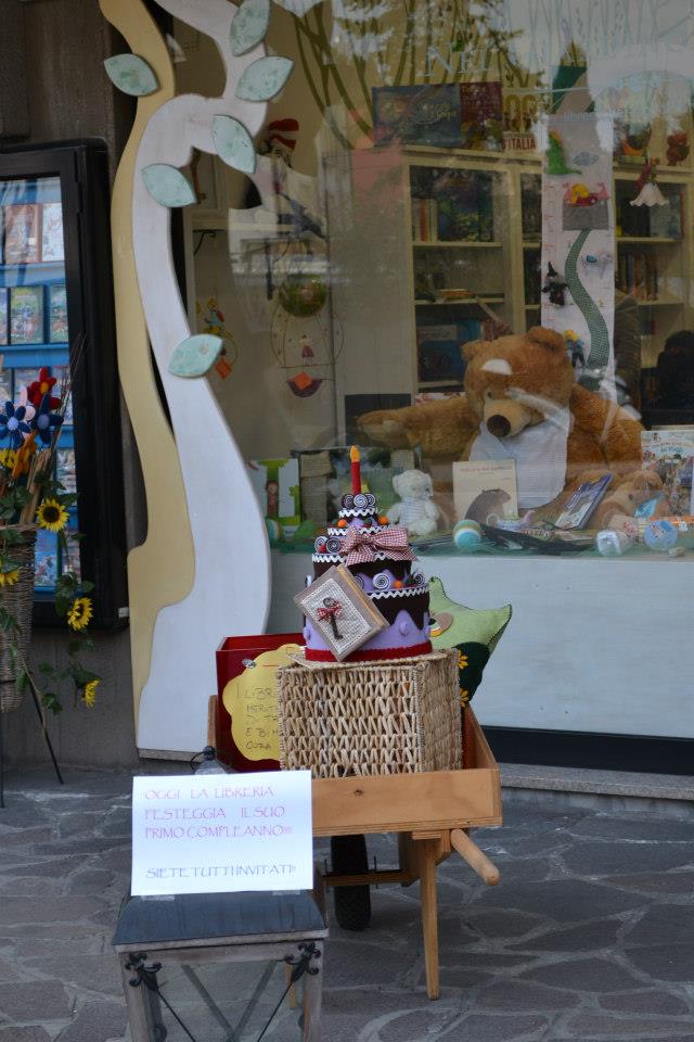 Nel giardino segreto, la libreria dove si fanno i pic-nic e si adottano gli uccellini