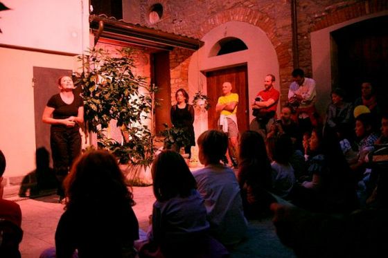 Racconti_dimenticati_cortile_centro_storico_2011