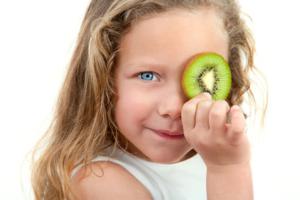 Vietate le merendine. A metà mattina in classe arriva la frutta