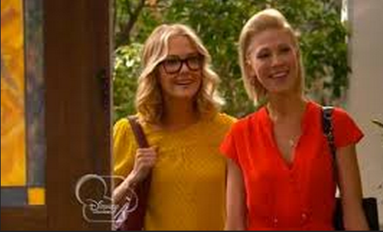 Disney verso la modernità: entrano in scena le mamme lesbiche. Protesta dei genitori