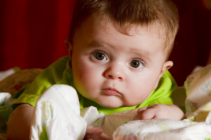 Cosa fare se il bimbo sbatte la testa: dieci cose da sapere