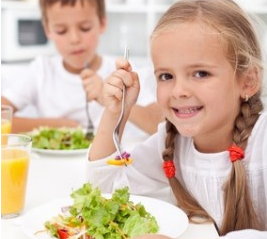 Pasto sbagliato a bimbo allergico: denuncia e Nas a scuola