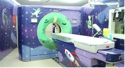 Per i bambini la risonanza magnetica diventa un'avventura nello spazio