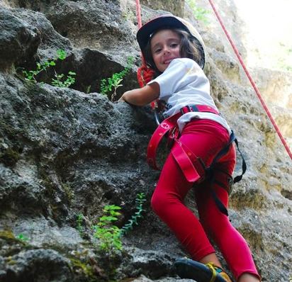 Sport per i nostri bimbi? Ecco i benefici dell'arrampicata sportiva