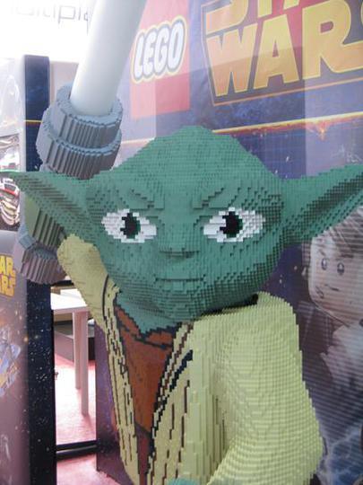 Lego, il giocattolo "evergreen" a Happy Family: con un'intera area per Star Wars