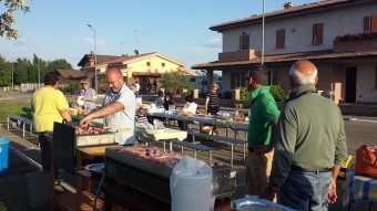 Uno dei momenti di aggregazione della social street via Don Tiso Galletti a Conselice