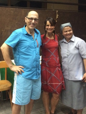 Carolina Ghiselli con Daniele Brignani e Suor Grace Adoor