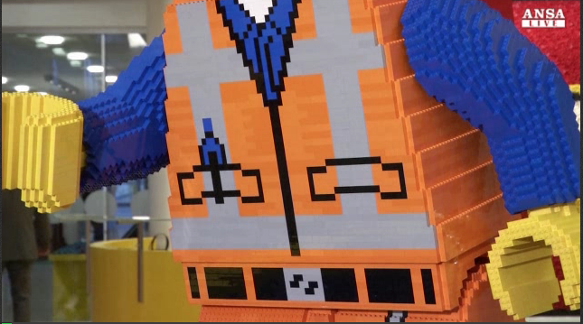 Lego: apre il negozio più grande d'Italia