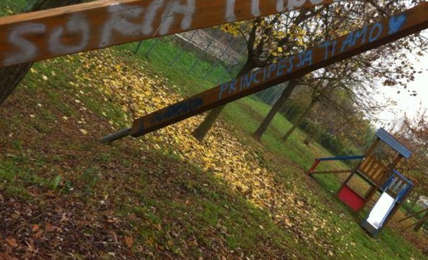 Propone di cancellare le scritte volgari dai giochi: "Non si può"