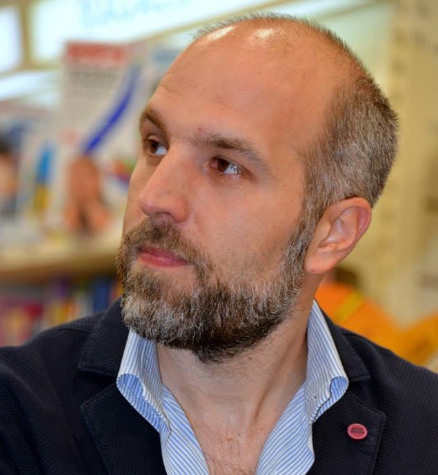 Lorenzo Marone all'ospedale di Ravenna: "I vuoti dell'infanzia li colmiamo da soli"