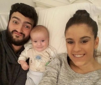 Cecilia Ricciardi con il compagno e il figlio di tre mesi