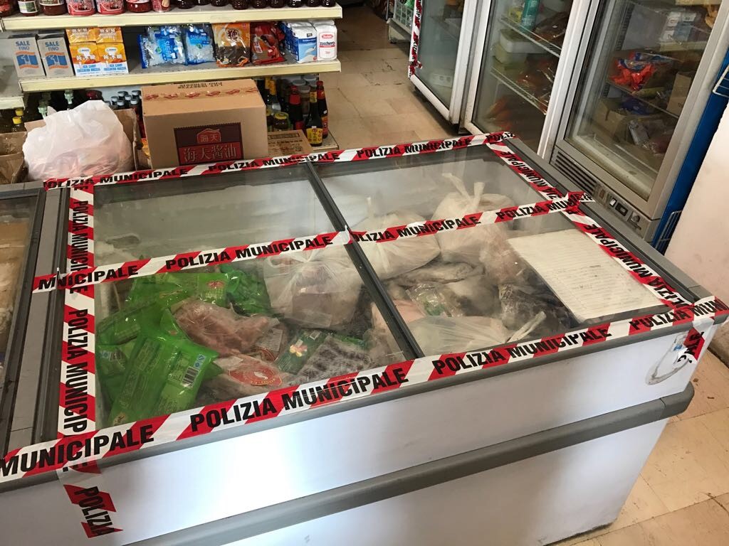 sequestro cibo scaduto