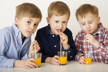 I pediatri: niente succo di frutta fino ad un anno