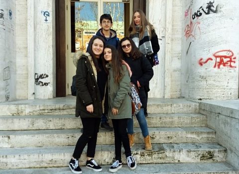 Studenti super nelle lingue alla scuola media di Voltana