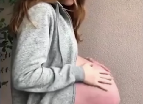 Incinta di tre gemelli: mamma posta video della sua pancia