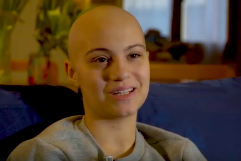 Anna, 15 anni e il sarcoma: "Non la chiamo malattia ma esperienza"