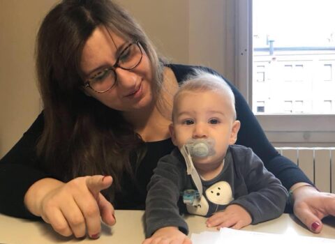 Carrozzine ai concerti: "Se la bimba piange vi dovete allontanare"