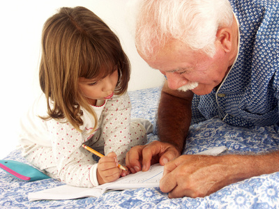 Nonni si diventa: un corso per chi aspetta i nipotini