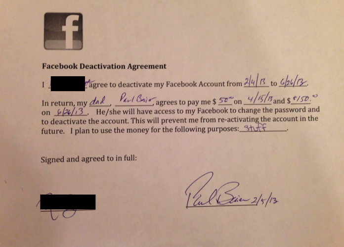 Paga la figlia per non andare su Facebook. Il contratto fa il giro del web