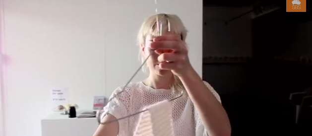 Vaginal Knitting: sì avete capito bene, la lana sta proprio lì!