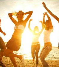 Sempre più maschi rispettosi del corpo femminile: la consapevolezza si insegna a scuola