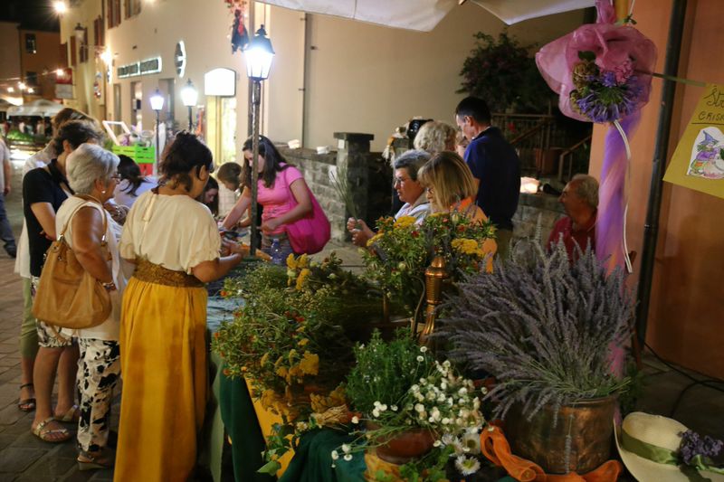 Il Mercato della Fantasia chiude in grande "Casola è una Favola"