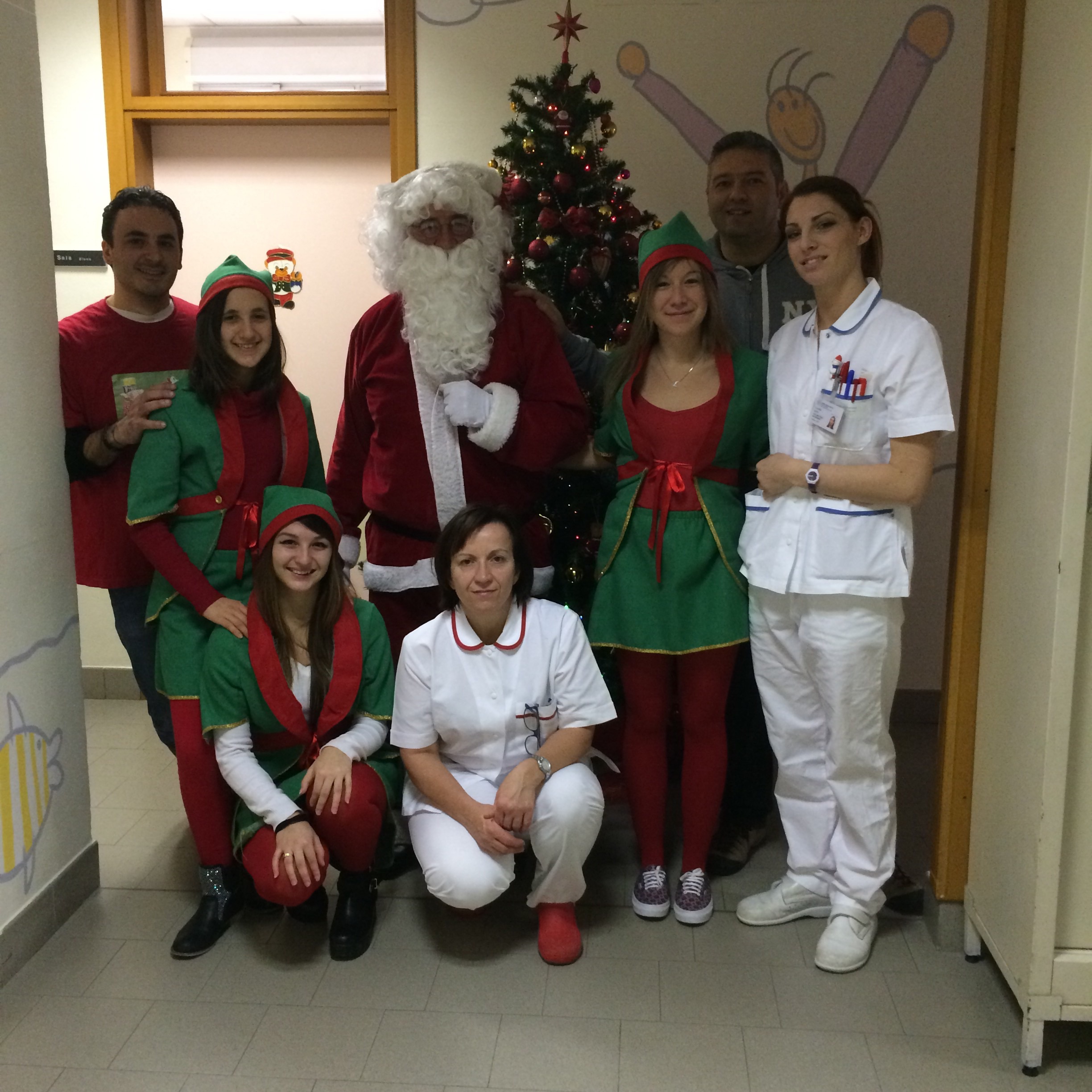 Imola, in pediatria 700 euro di giocattoli grazie al Vespa Club