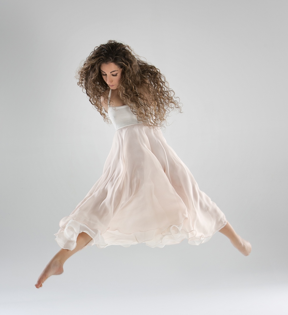 Il sogno di Simona: ballare senza braccia con Roberto Bolle