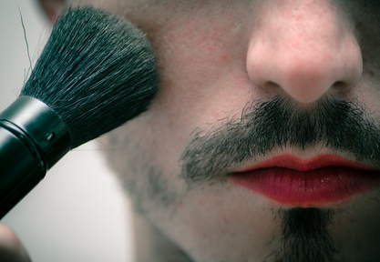 Trans chiede di essere proclamata al femminile alla laurea