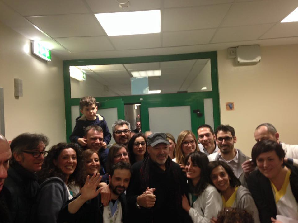 Vasco Rossi e gli Stadio in pediatria a Bologna