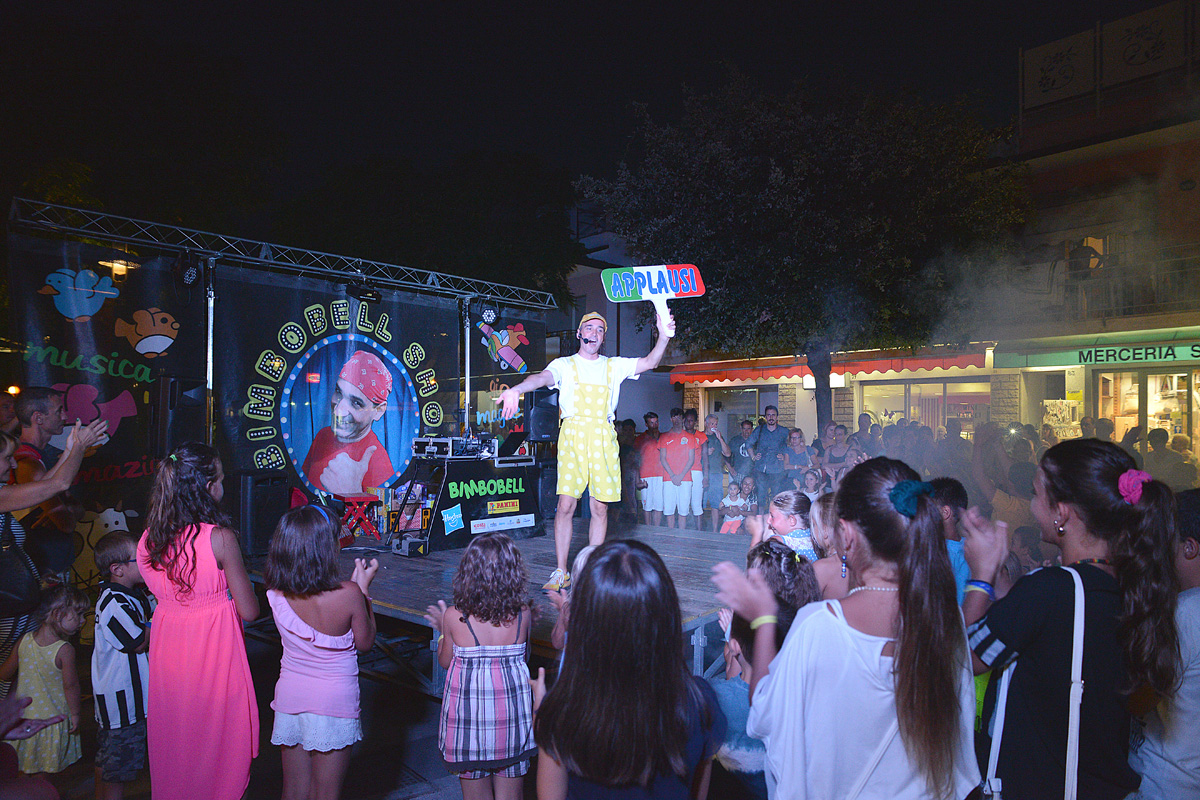 Bimbobell show domani a Gatteo Mare