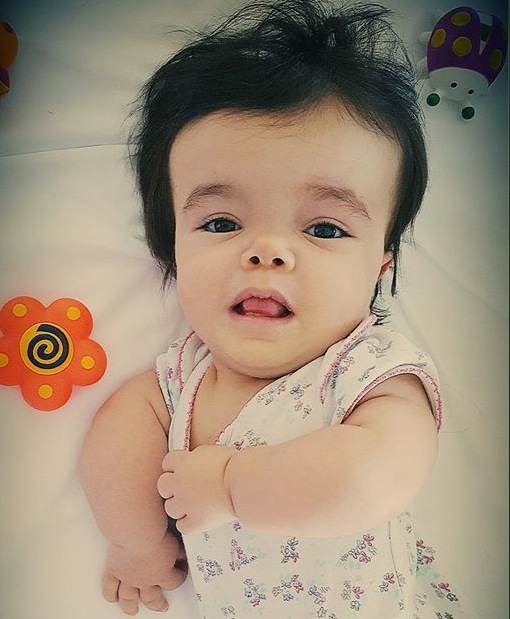 Ginevra, affetta da nanismo. La battaglia della mamma: "Riempirò la casa di sgabelli"