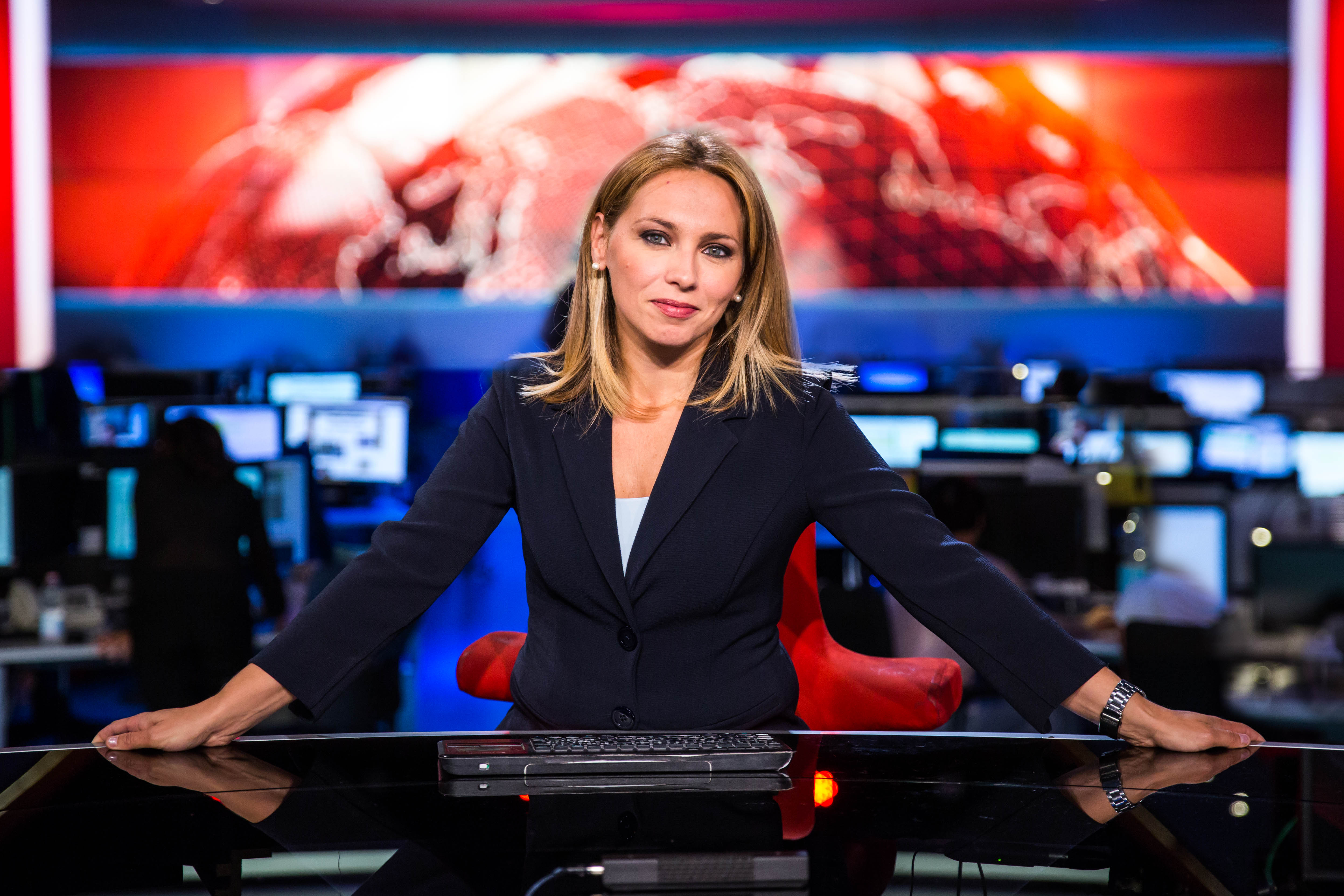 Ilaria Iacoviello, giornalista Sky TG24: “La maternità mi ha cambiata ma ho scelto di non penalizzarmi”