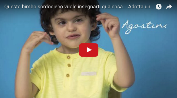 Agostino, il bimbo sordocieco che non si arrende