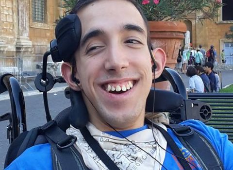 Nato di sei etti e dichiarato morto tre volte. Matteo ora ci ride su: scrivendo