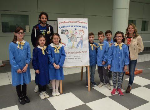 Forlì, i bimbi leggono ‘a voce alta' in ospedale