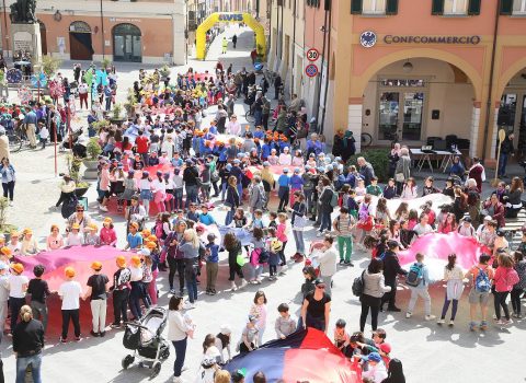 Città dei bambini, grande festa in piazza della Libertà