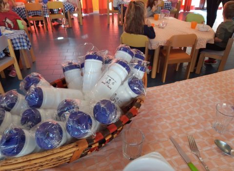 Il Comune di San Giovanni in Marignano distribuisce 1.200 borracce agli alunni